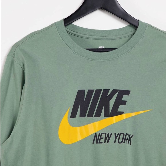 Nike Other - Nike Men’s New York Logo Long Sleeve T-shirt Green Size Large Euc